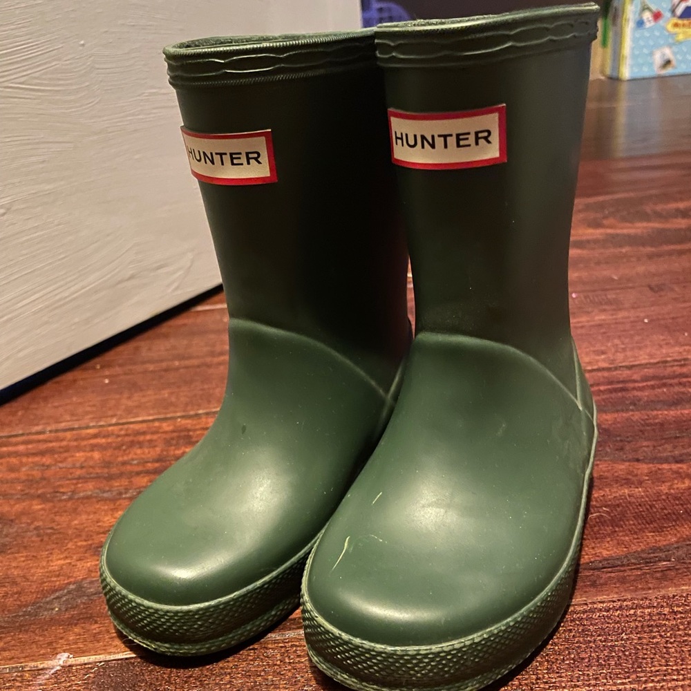 GUC, some scuff marks but worn a handful of times